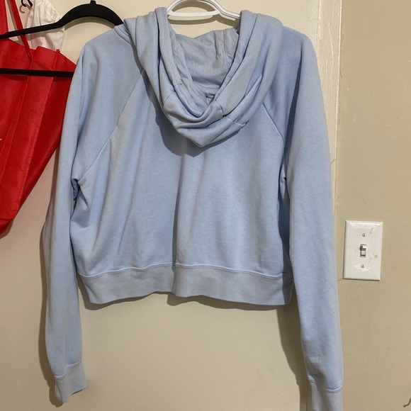 Nike baby blue L cropped hoodie - Picture 3 of 3